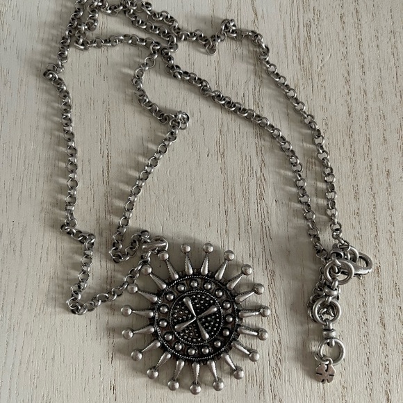 Lucky Brand starburst cross necklace - Picture 6 of 6